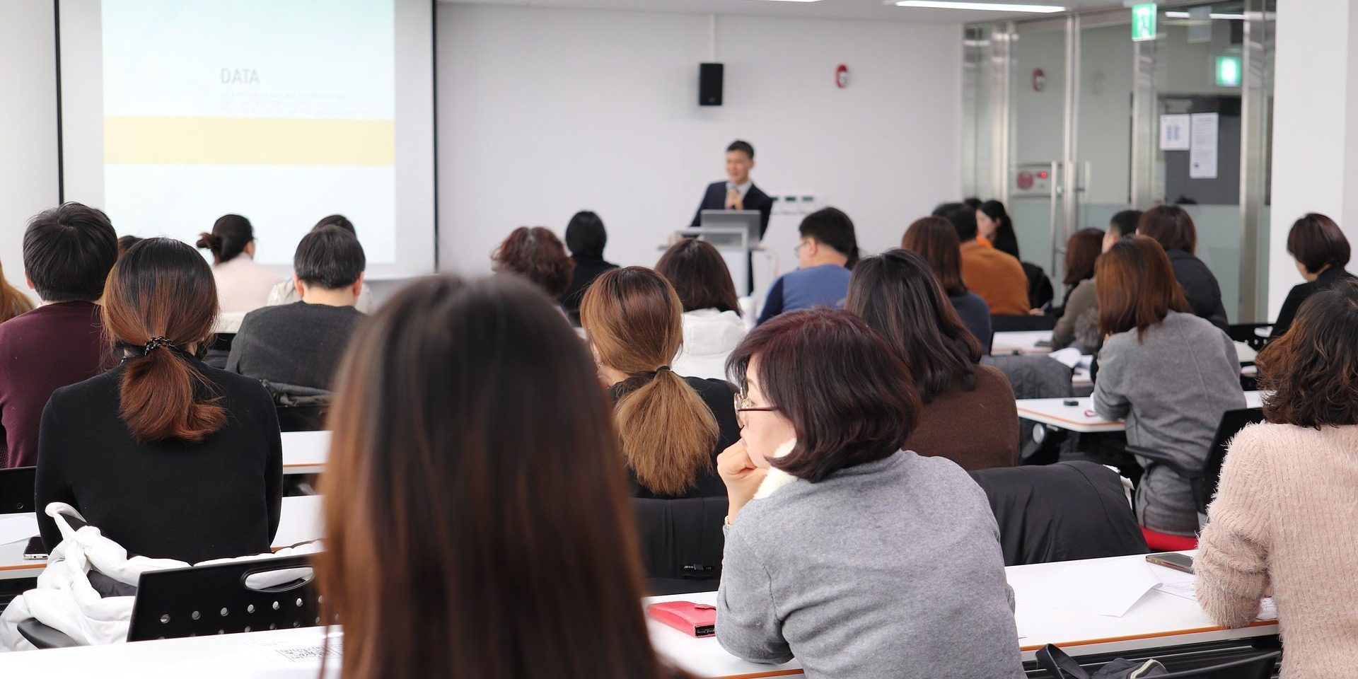 Studierende in einer Vorlesung